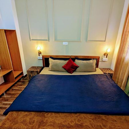 The Trippy Tribe Hostel Bir  Bagian luar foto