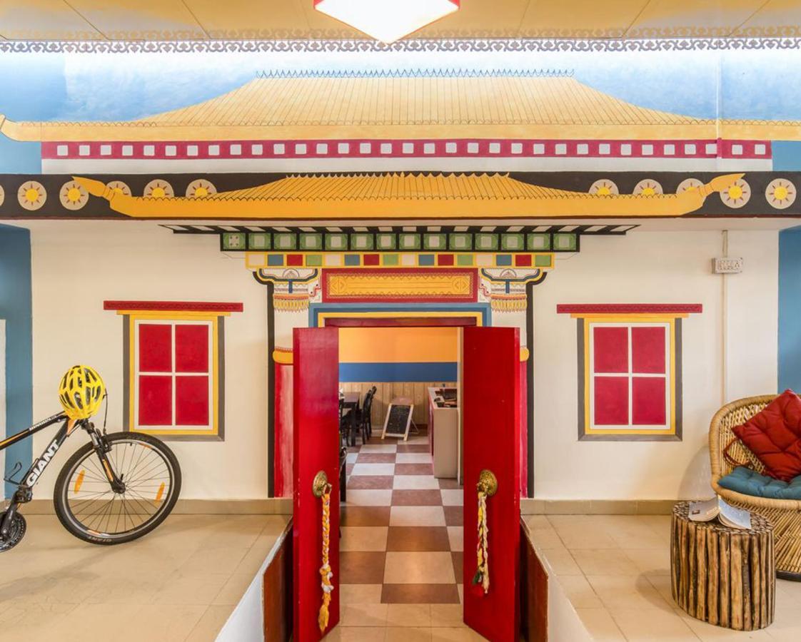 The Trippy Tribe Hostel Bir  Bagian luar foto