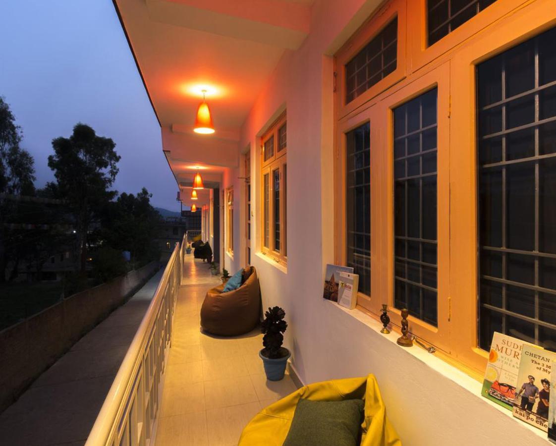 The Trippy Tribe Hostel Bir  Bagian luar foto