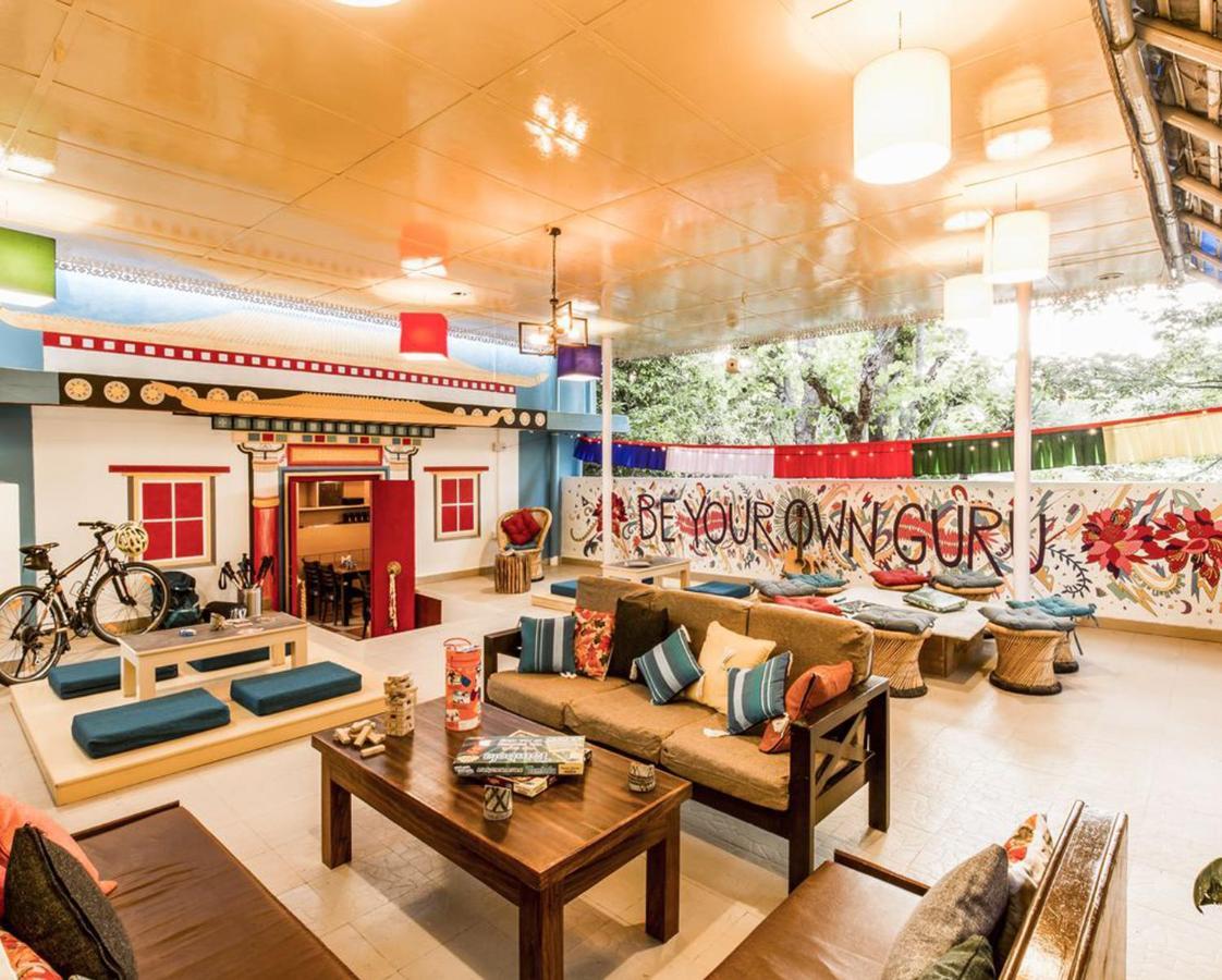 The Trippy Tribe Hostel Bir  Bagian luar foto