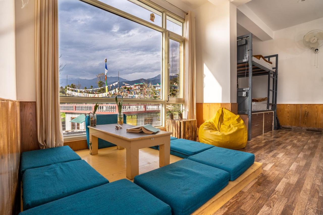 The Trippy Tribe Hostel Bir  Bagian luar foto