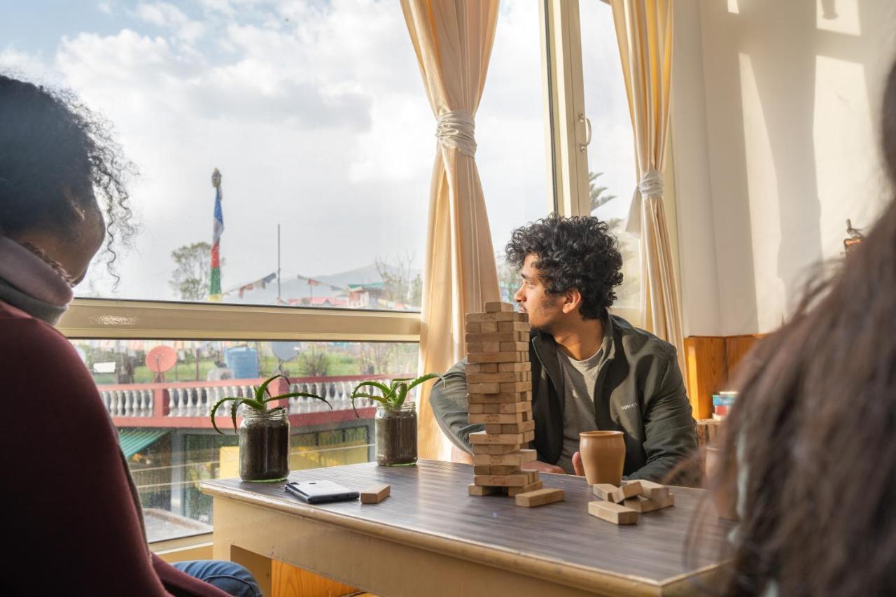 The Trippy Tribe Hostel Bir  Bagian luar foto