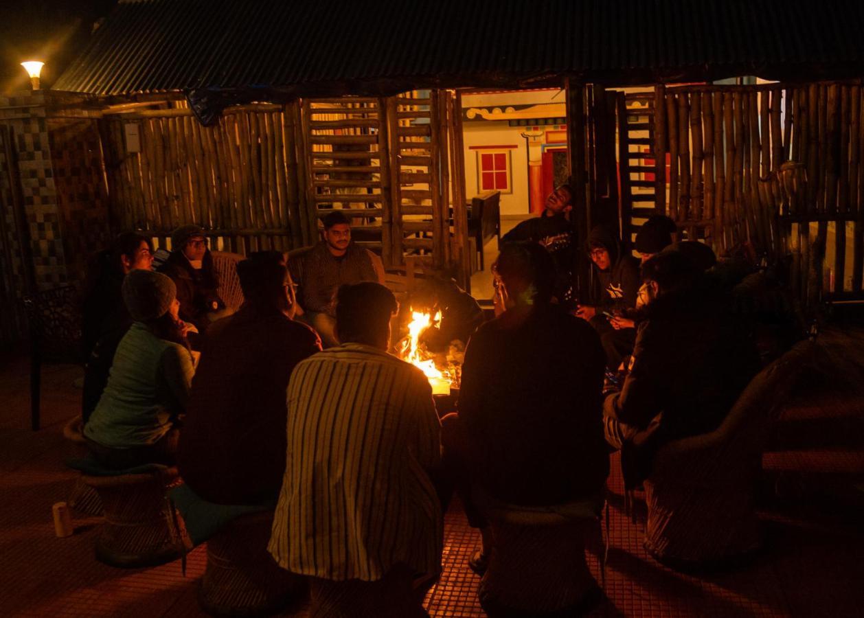 The Trippy Tribe Hostel Bir  Bagian luar foto