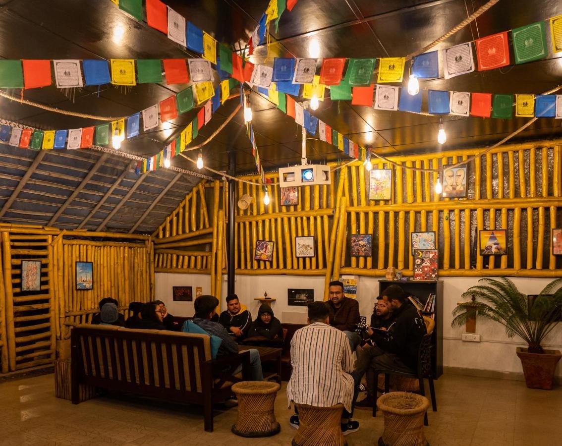 The Trippy Tribe Hostel Bir  Bagian luar foto