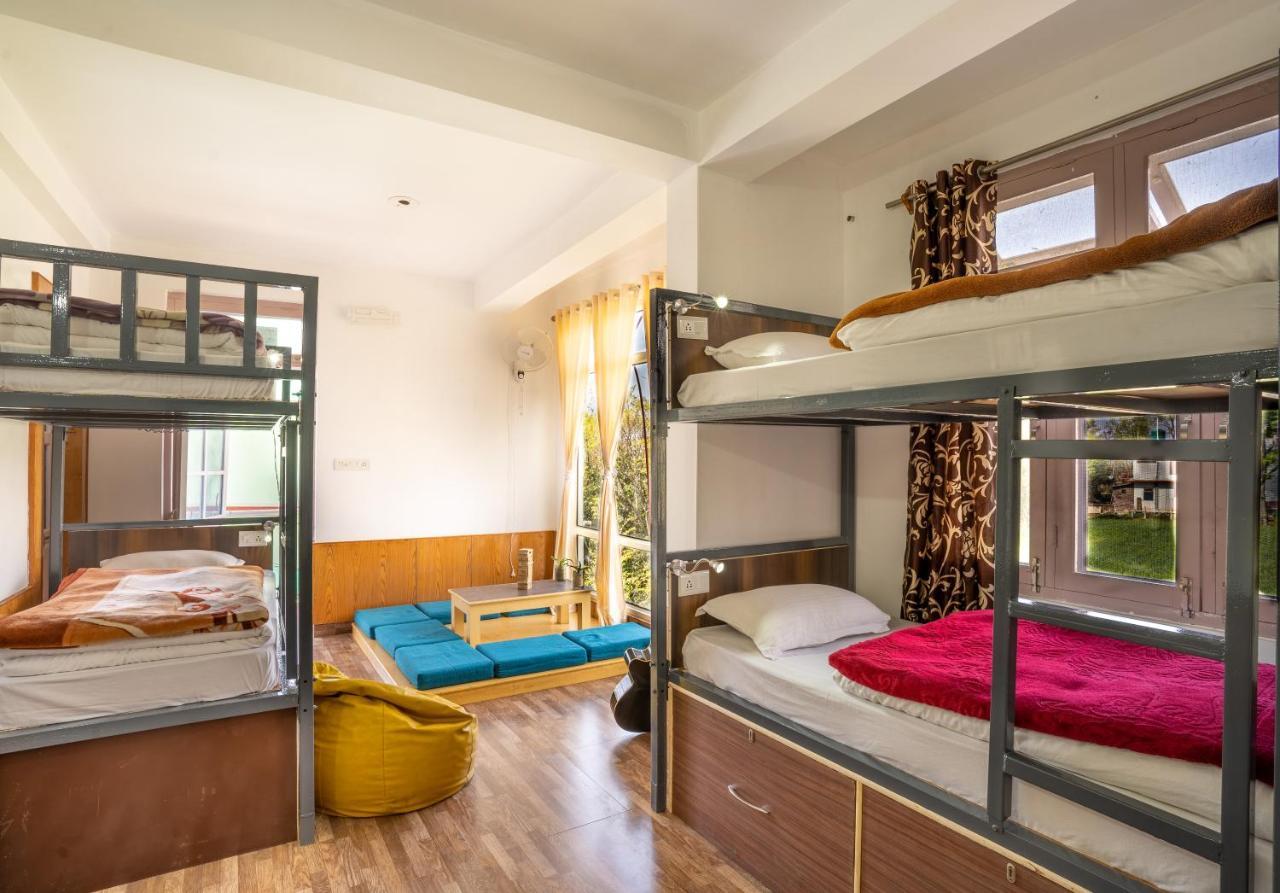 The Trippy Tribe Hostel Bir  Bagian luar foto