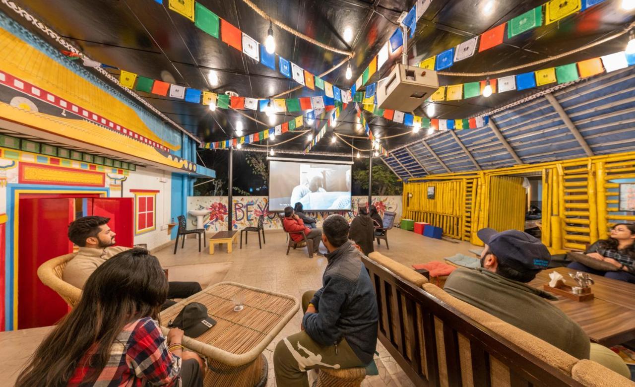 The Trippy Tribe Hostel Bir  Bagian luar foto